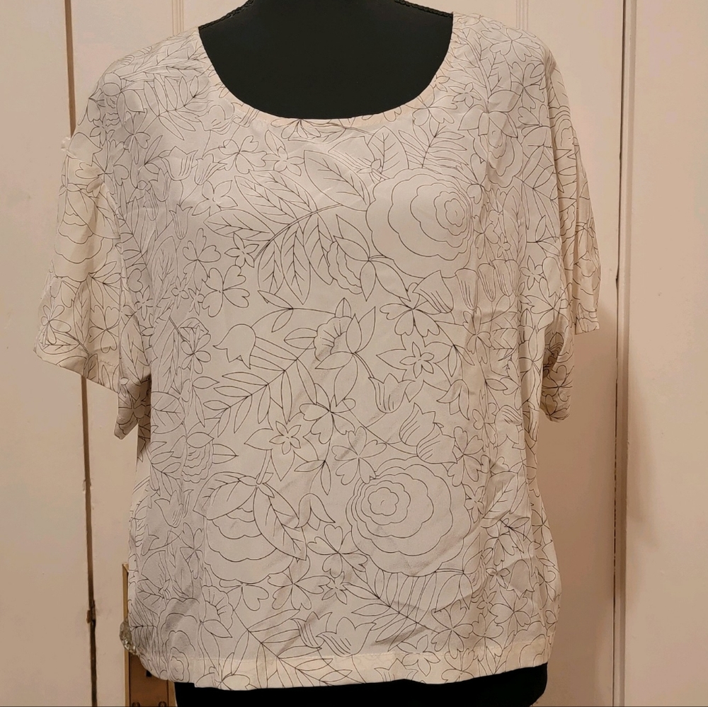 Anthropologie "Postage Stamp" size 8 Cream/Black Blouse